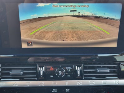 2026 Nissan Pathfinder SV