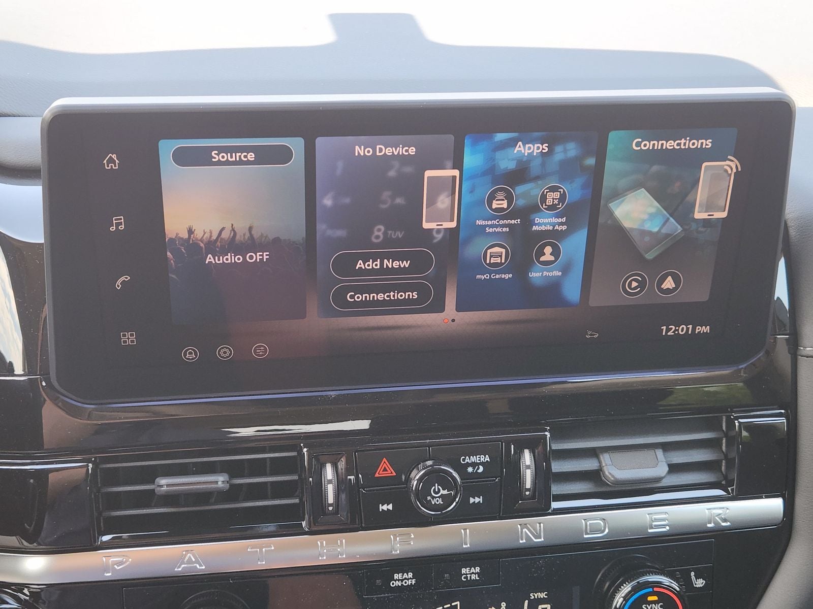 2026 Nissan Pathfinder SV
