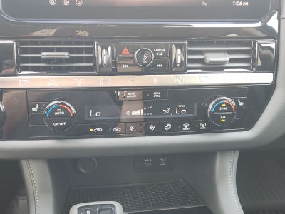 2026 Nissan Pathfinder SV