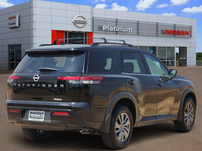 2026 Nissan Pathfinder SV