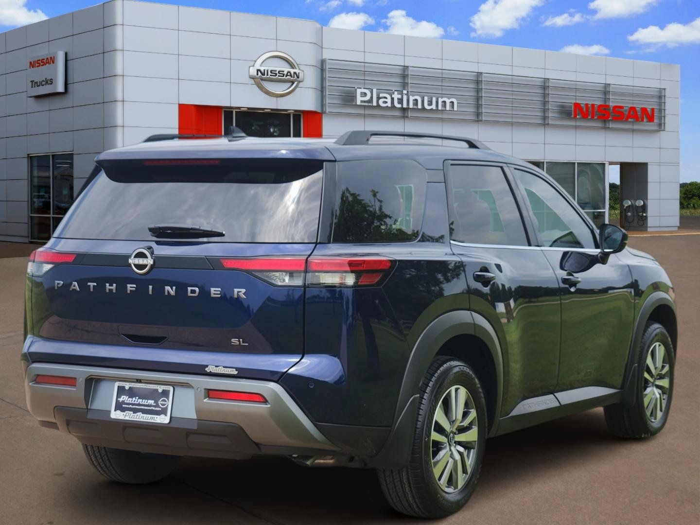 2026 Nissan Pathfinder SL