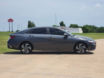 2024 Hyundai Elantra Limited