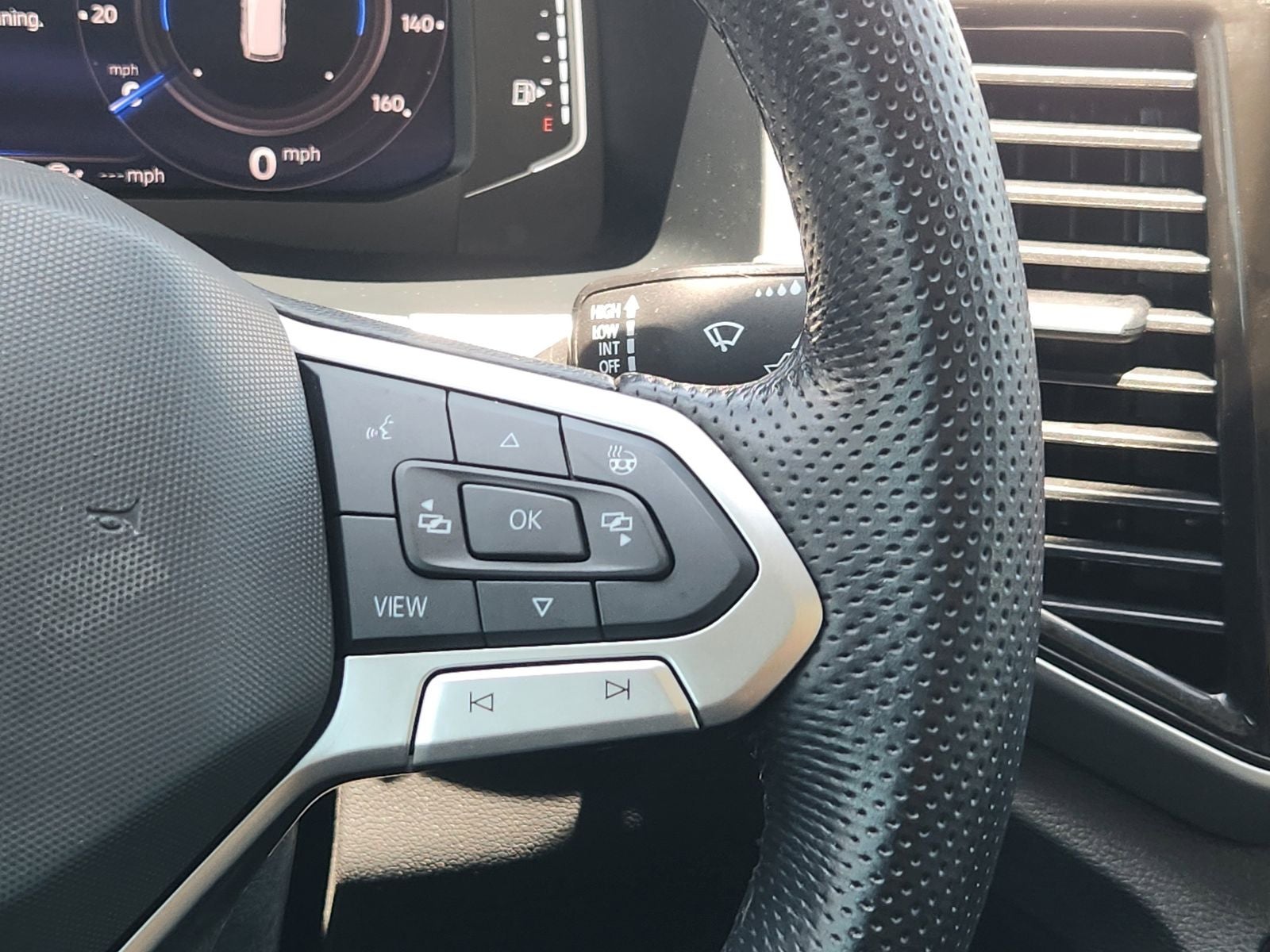 2022 Volkswagen Atlas 3.6L V6 SEL R-Line