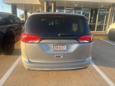 2017 Chrysler Pacifica Touring L Plus