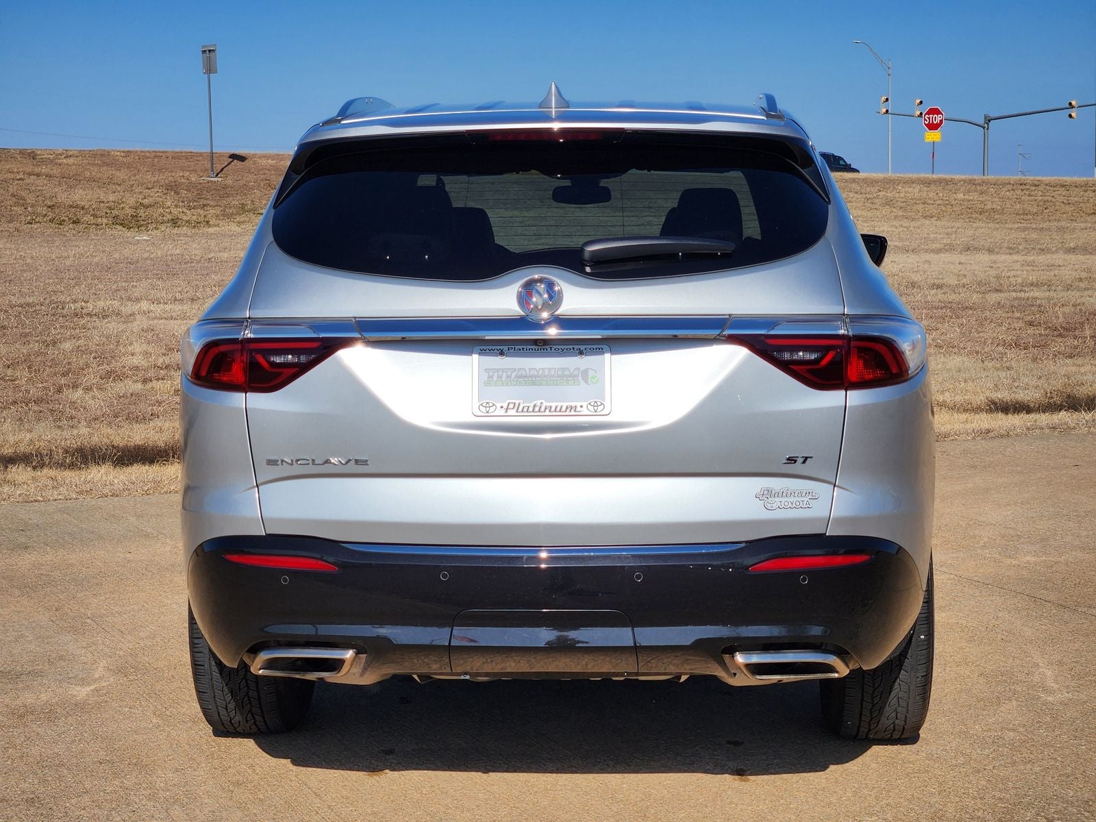 2022 Buick Enclave Essence