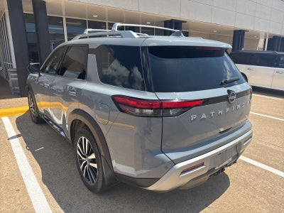 2023 Nissan Pathfinder Platinum