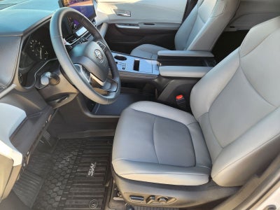2025 Toyota Sienna XLE