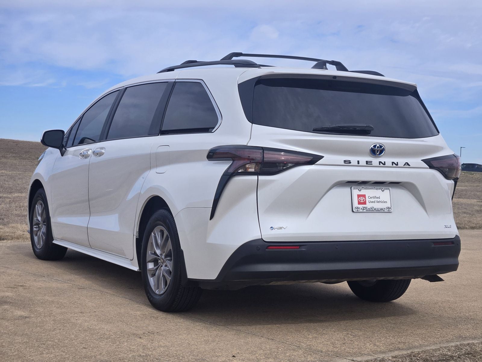 2025 Toyota Sienna XLE