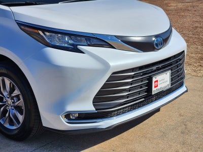 2023 Toyota Sienna XLE