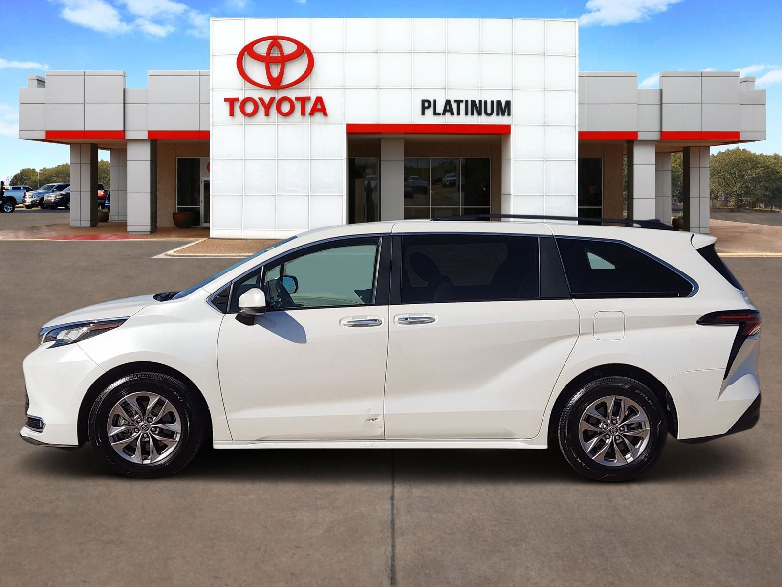 2023 Toyota Sienna XLE