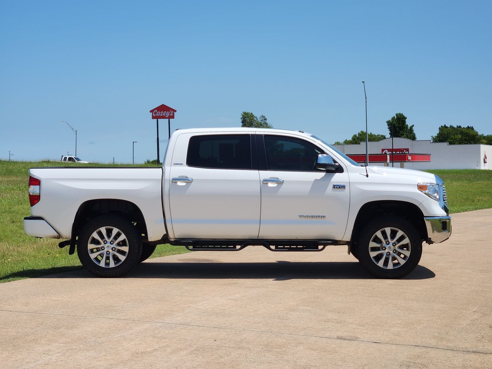 2016 Toyota Tundra Limited CrewMax