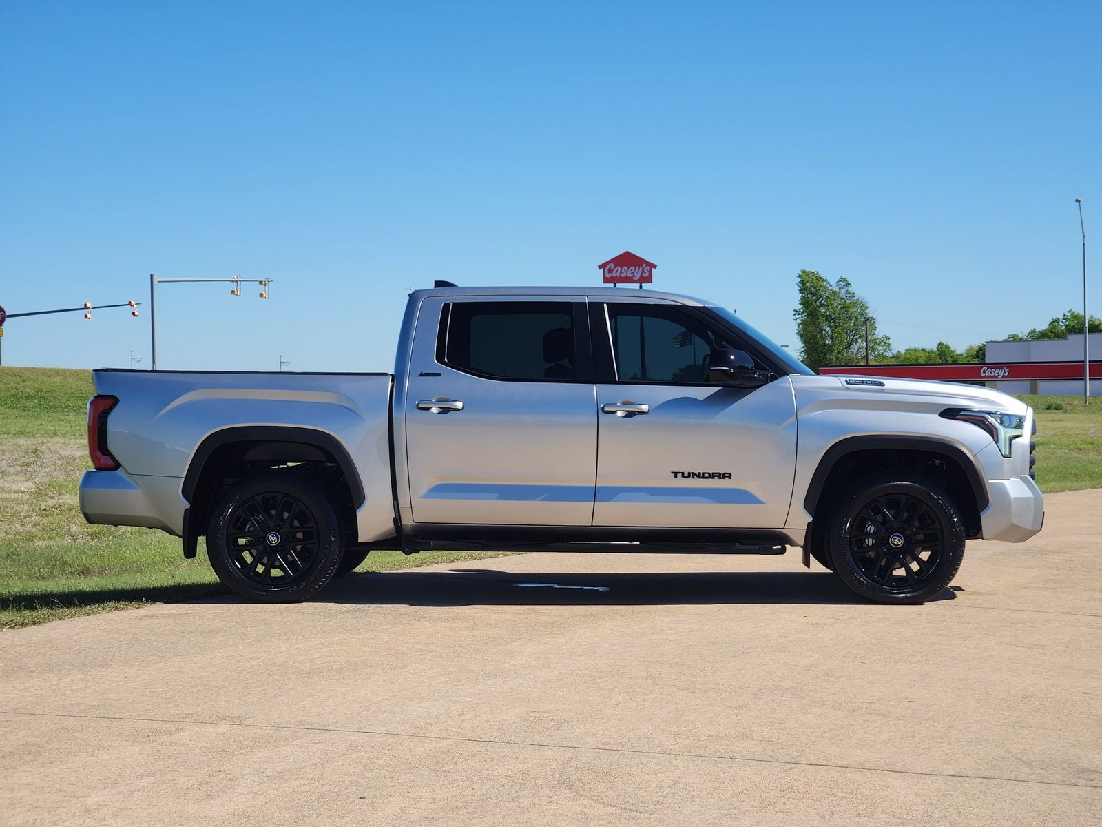 2025 Toyota Tundra 4WD Limited