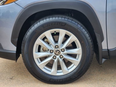 2024 Toyota Corolla Cross LE