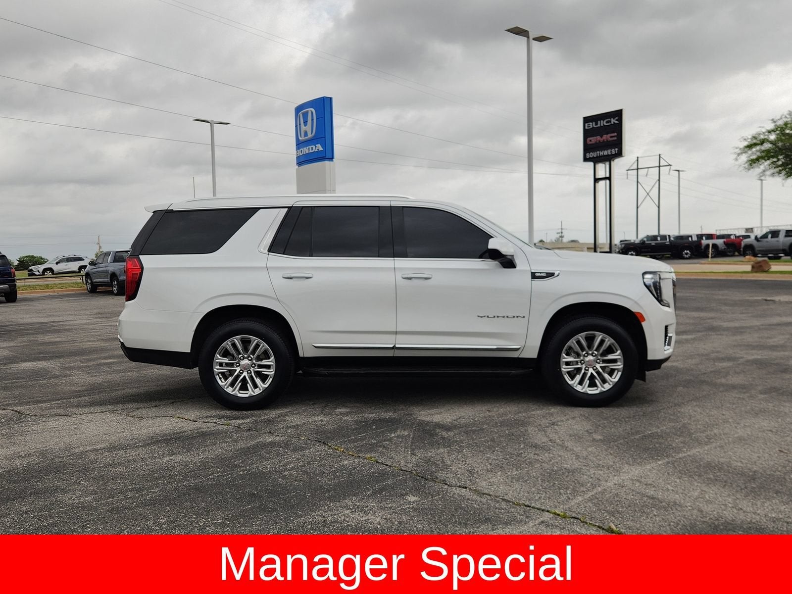 2024 GMC Yukon SLT