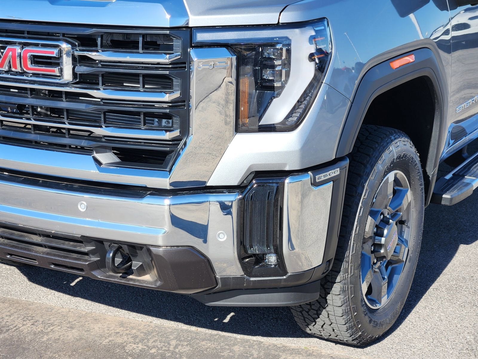 2026 GMC Sierra 2500 HD SLT