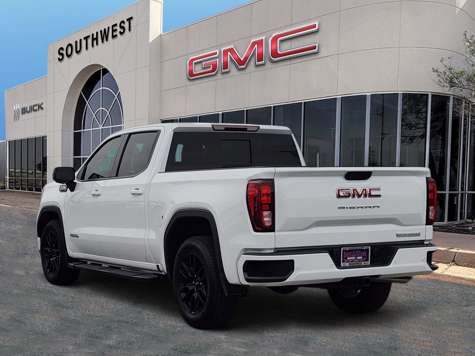 2025 GMC Sierra 1500 Elevation