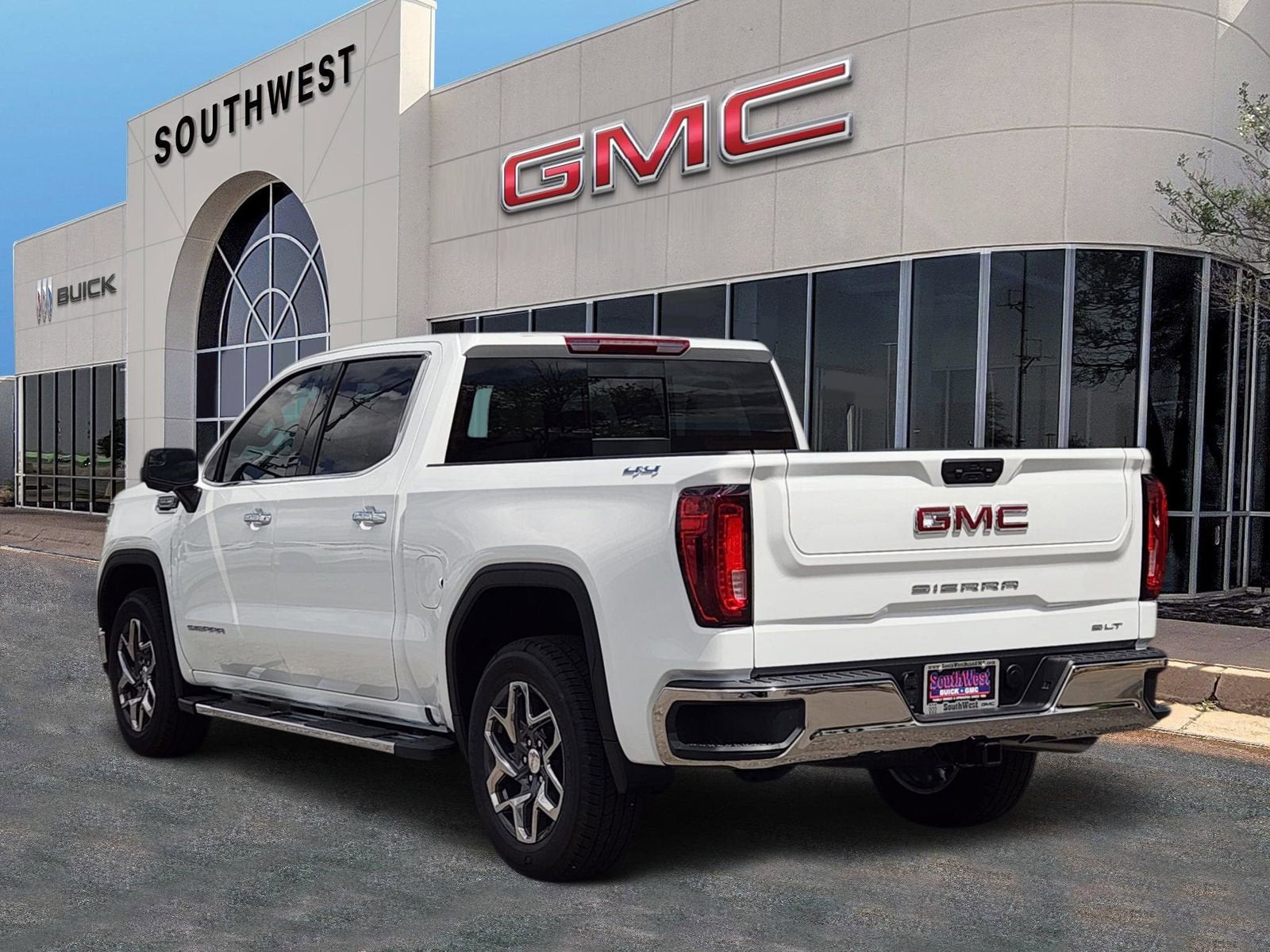 2026 GMC Sierra 1500 SLT