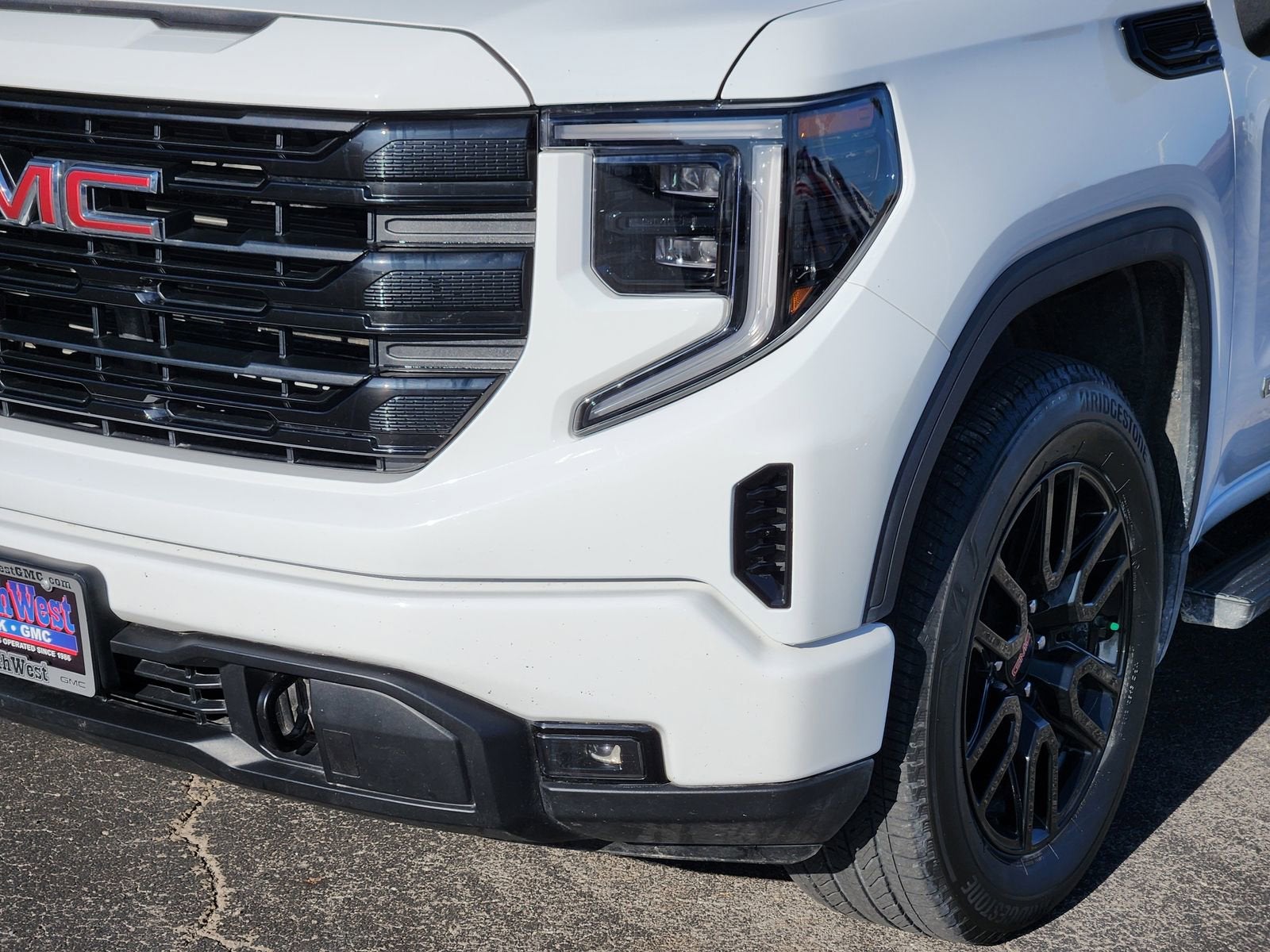2024 GMC Sierra 1500 Elevation
