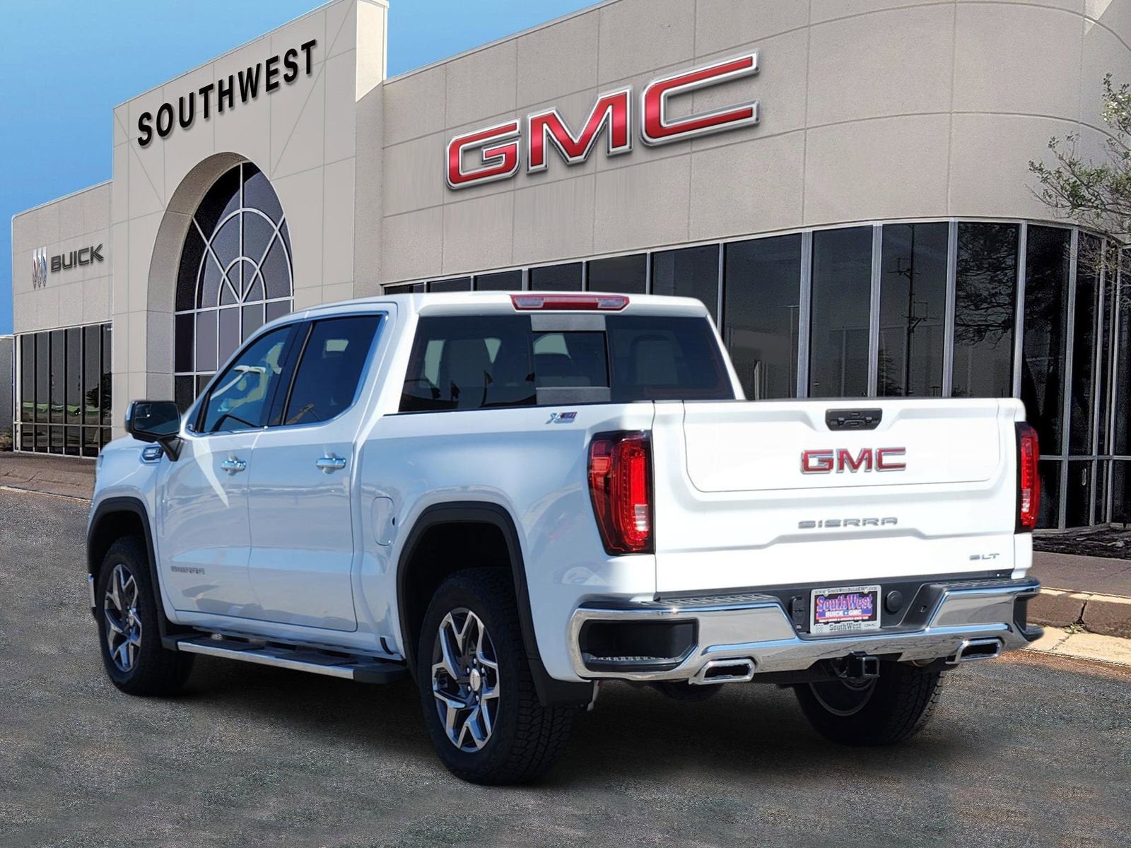 2026 GMC Sierra 1500 SLT