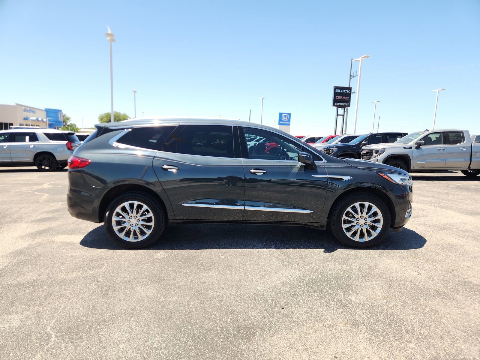 2021 Buick Enclave Essence