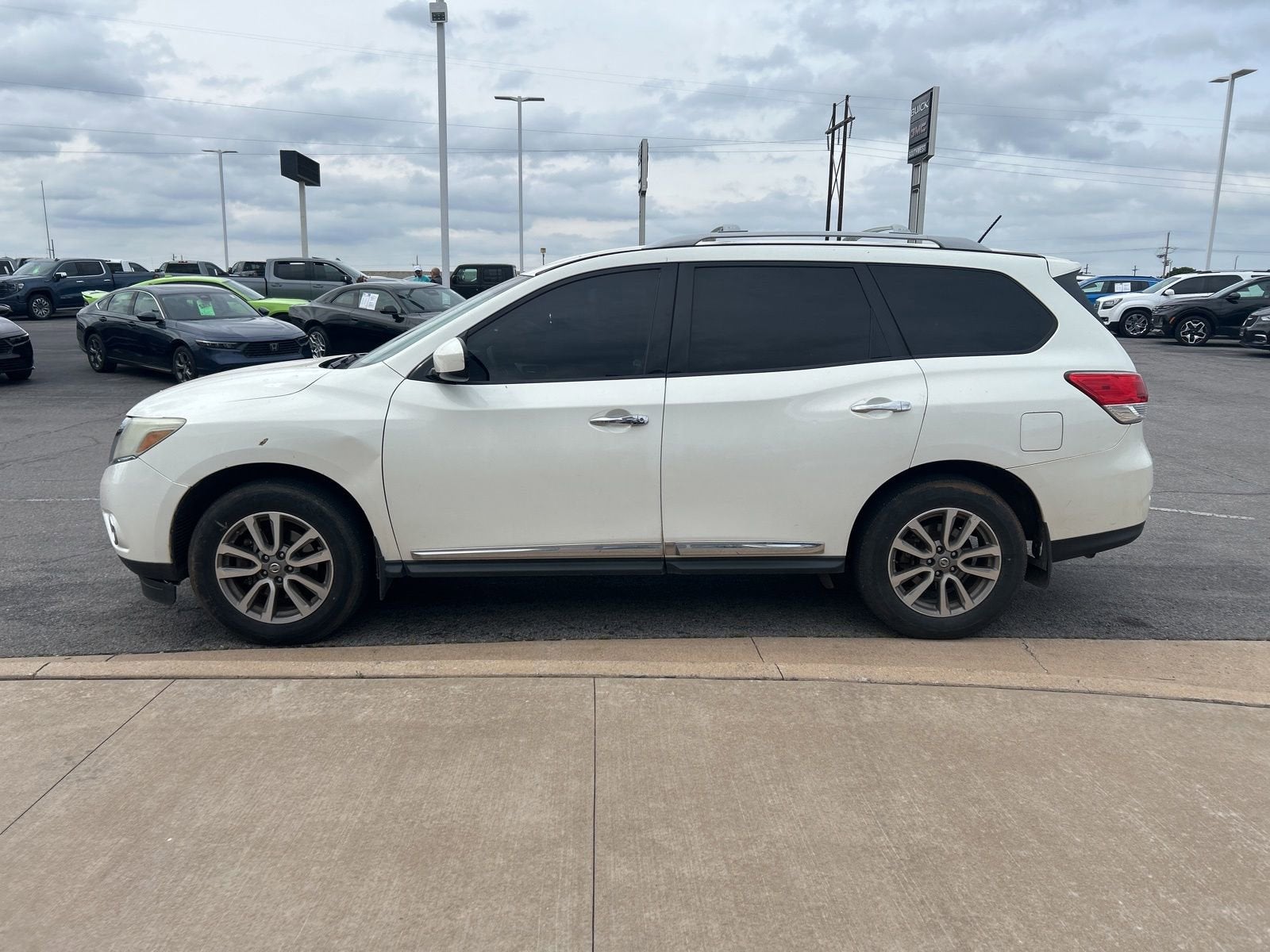 2014 Nissan Pathfinder SL
