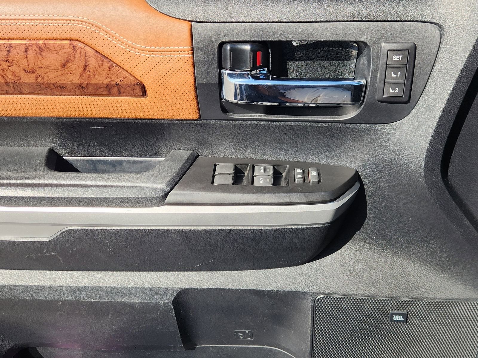 2017 Toyota Tundra 4WD Platinum