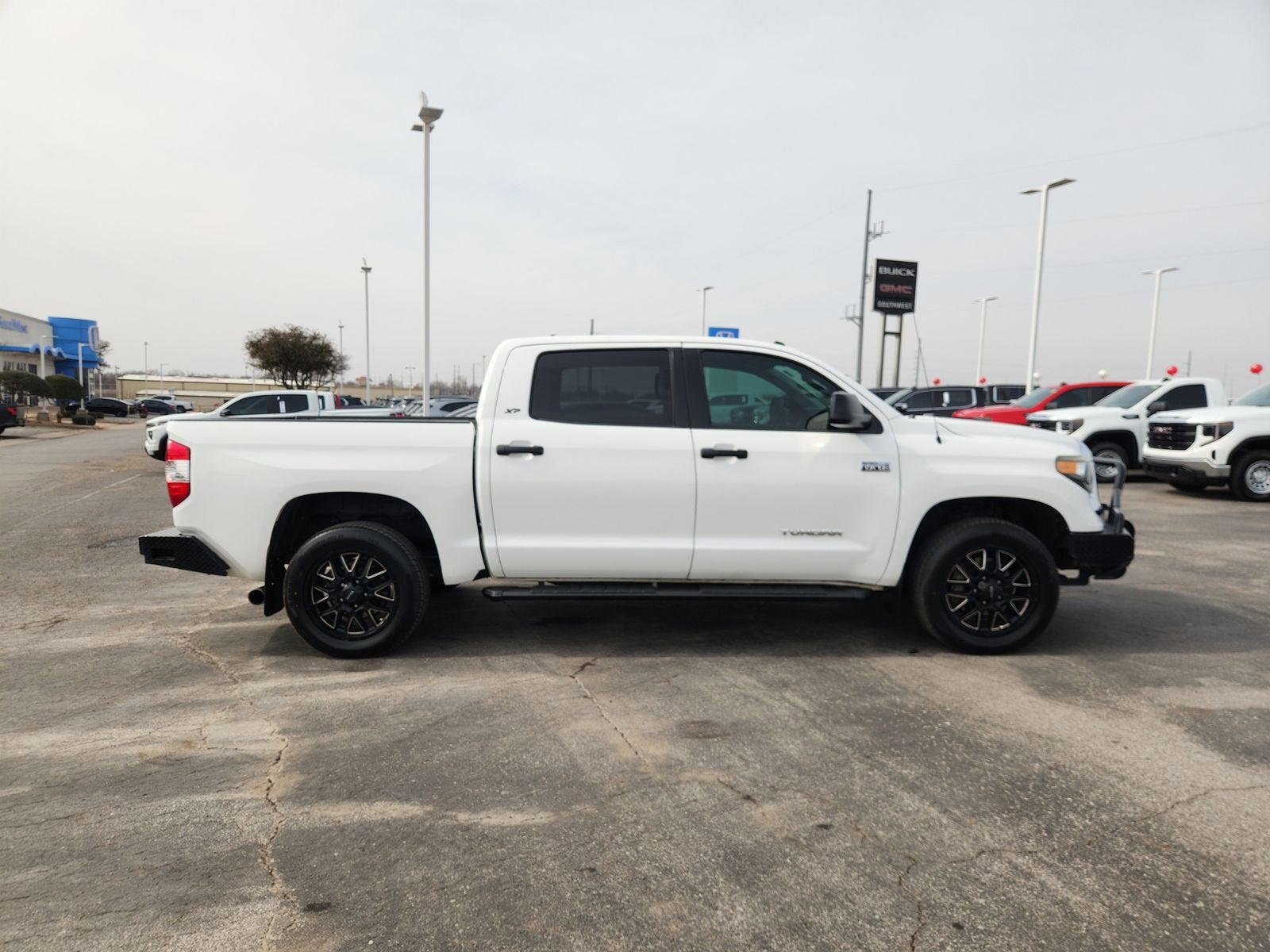 2018 Toyota Tundra 4WD SR5