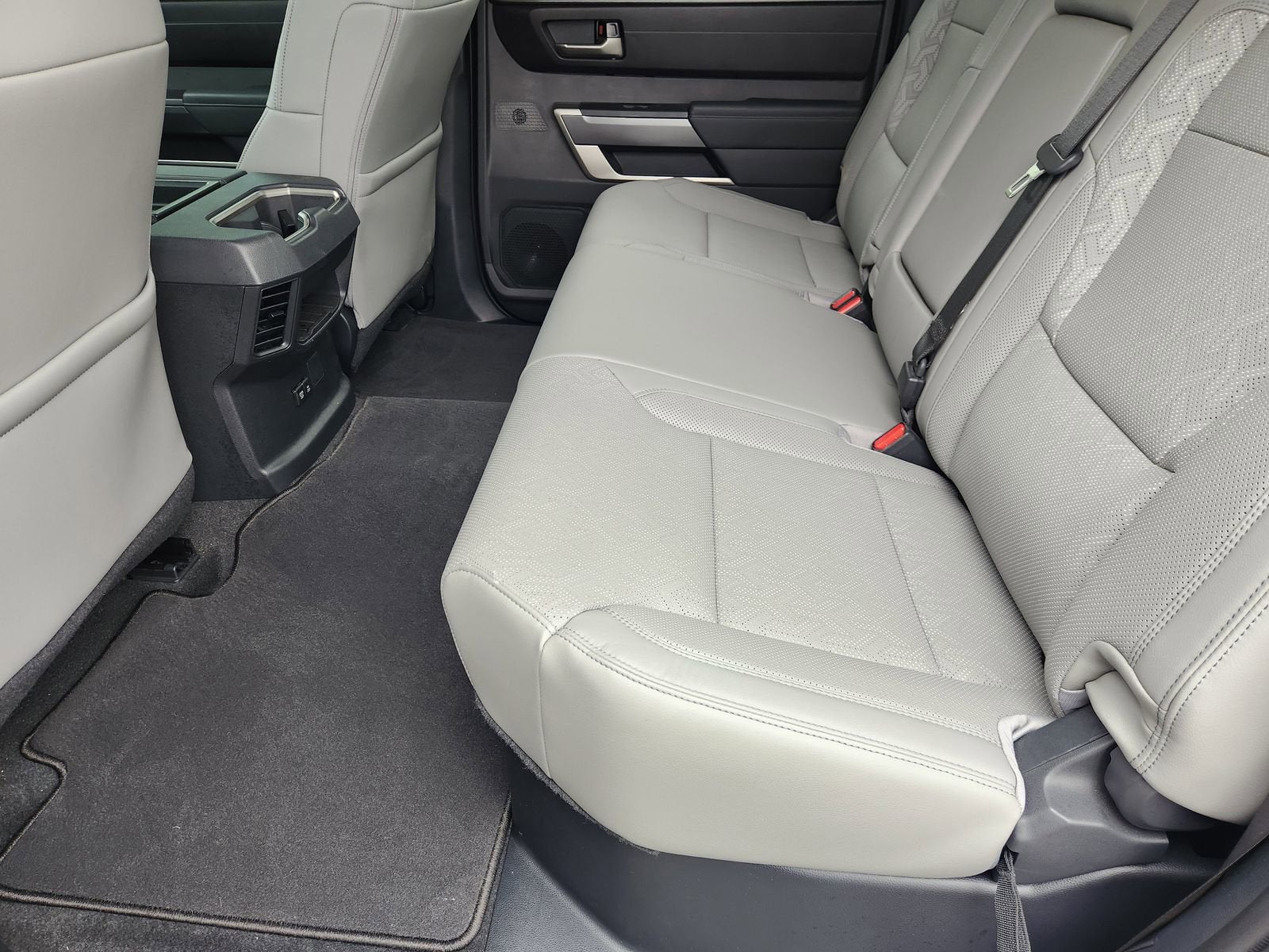 2024 Toyota Tundra 4WD SR5