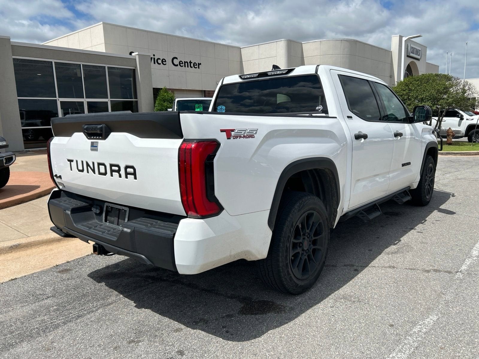 2023 Toyota Tundra 4WD SR5