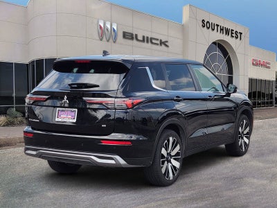 2025 Mitsubishi Outlander SE