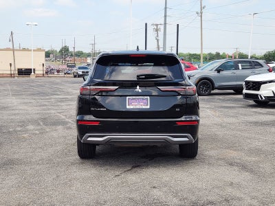 2025 Mitsubishi Outlander SE
