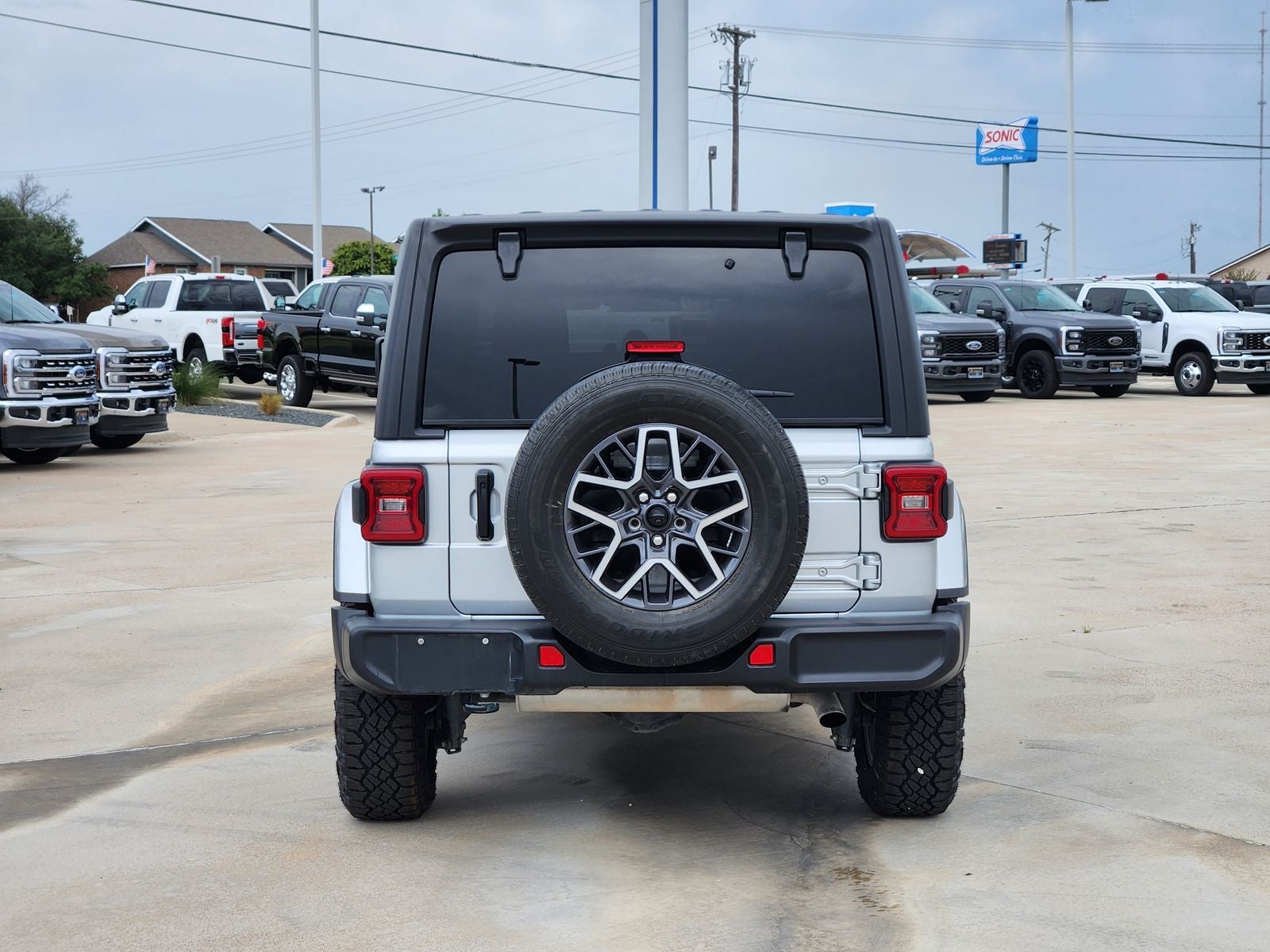 2024 Jeep Wrangler Sahara