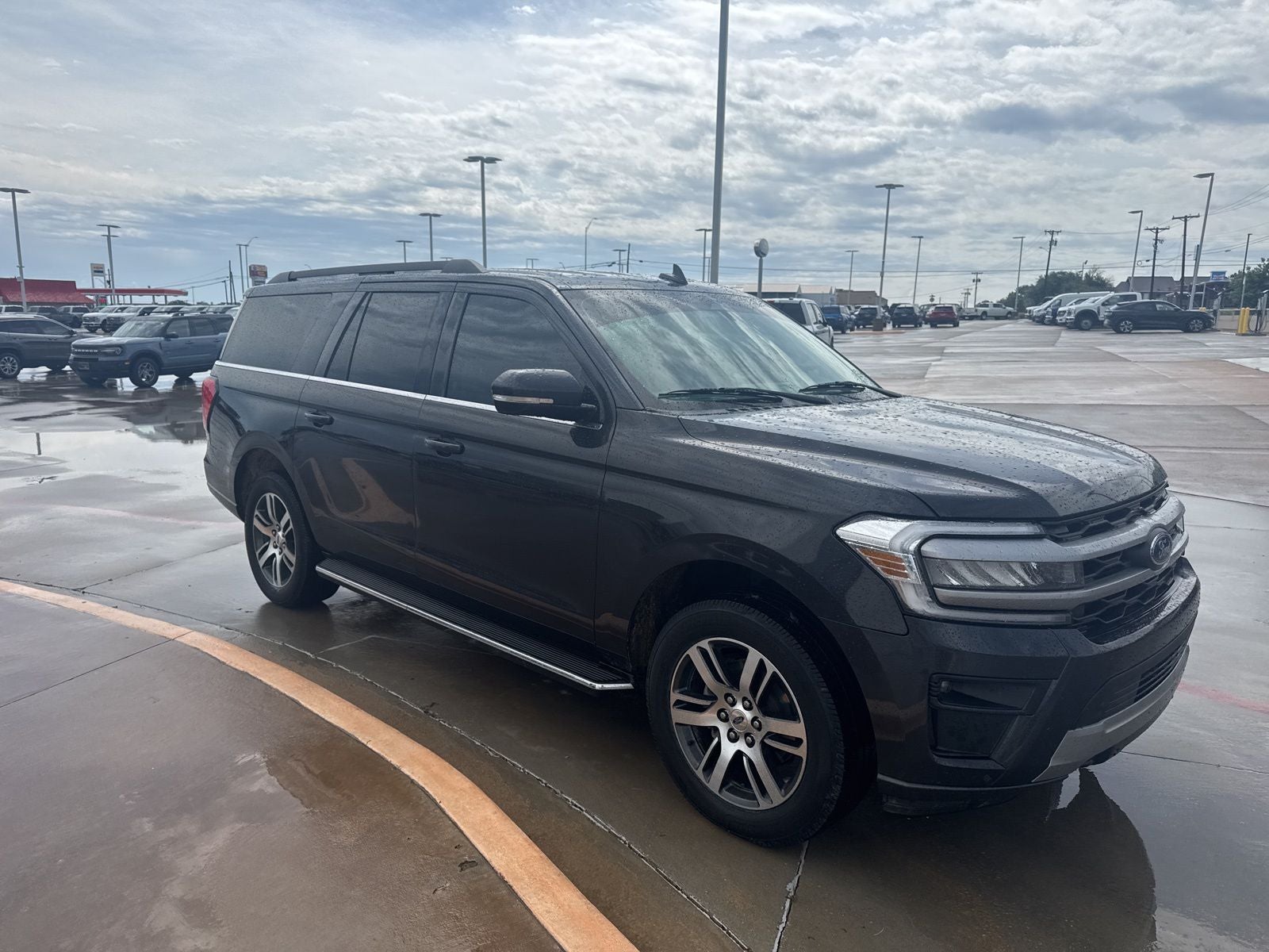 2022 Ford Expedition Max XLT