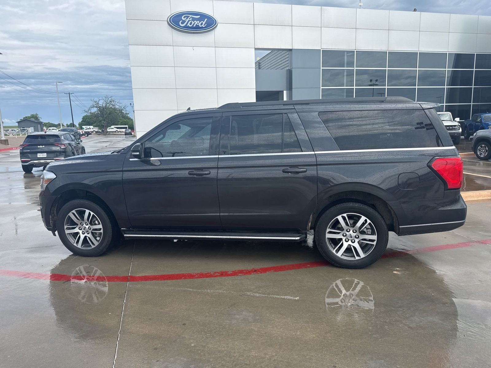 2022 Ford Expedition Max XLT