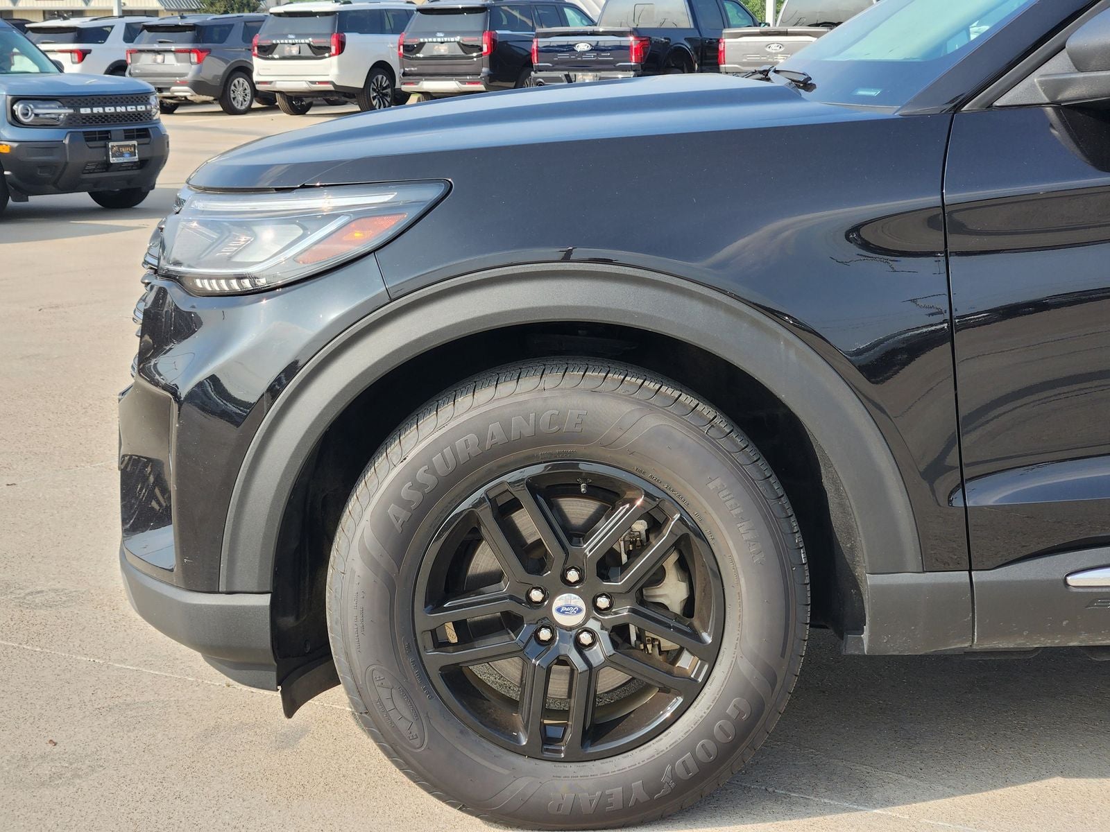 2025 Ford Explorer Active