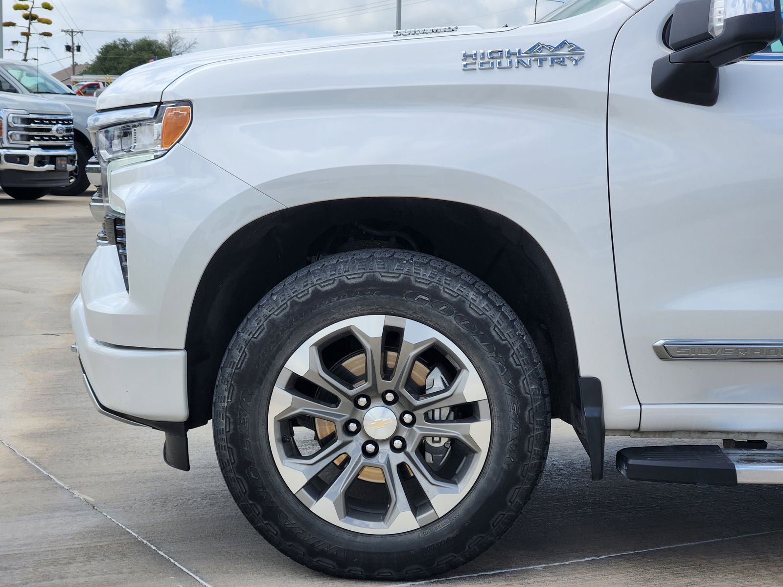 2023 Chevrolet Silverado 1500 High Country