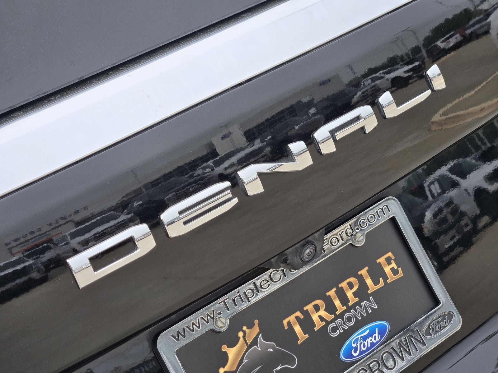 2025 GMC Yukon Denali