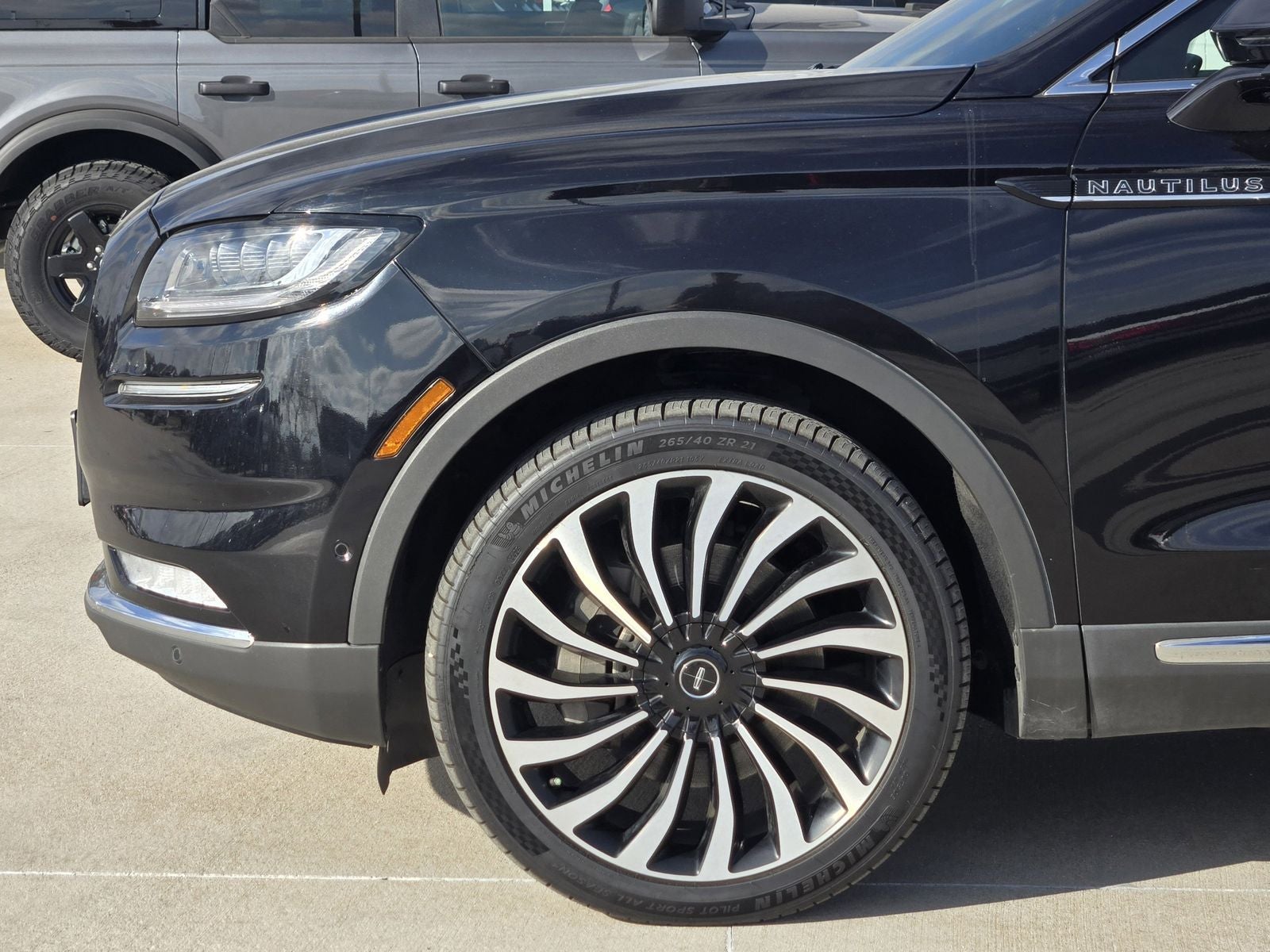 2022 Lincoln Nautilus Black Label