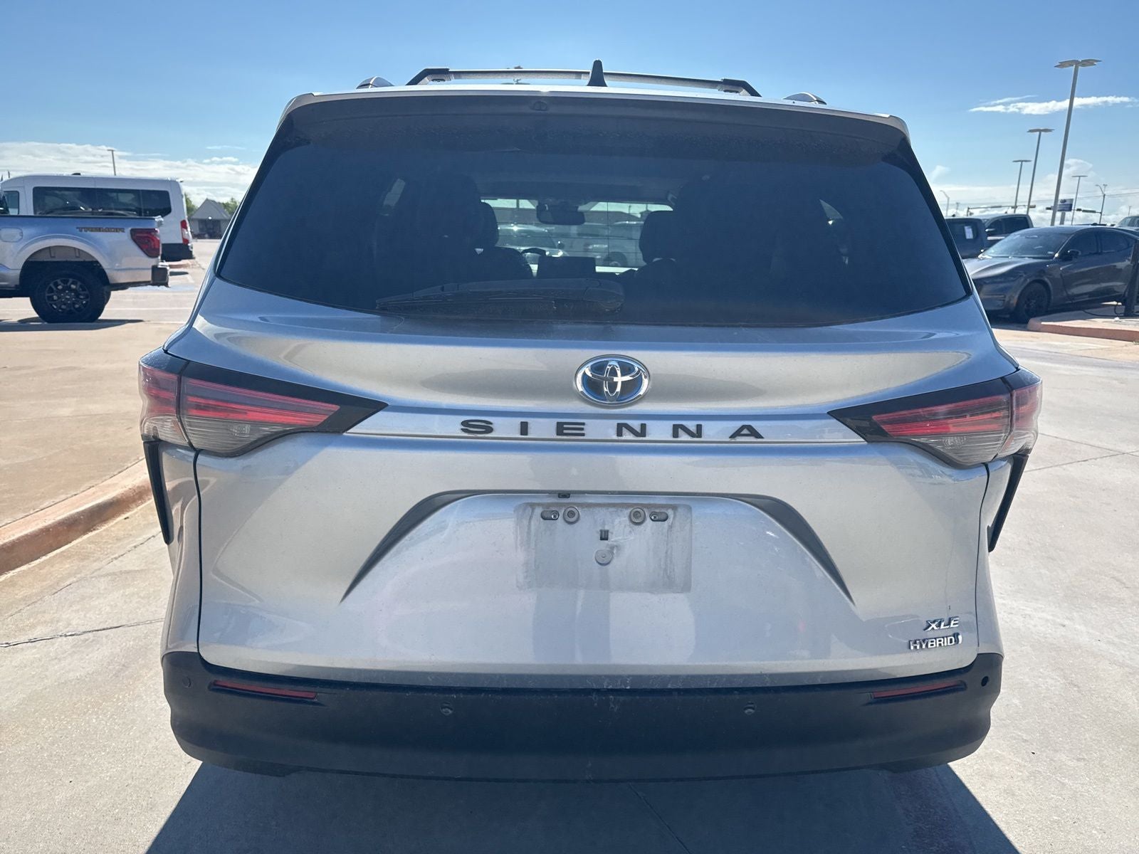 2022 Toyota Sienna XLE 8 Passenger
