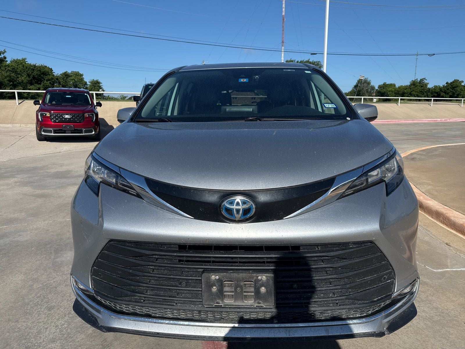 2022 Toyota Sienna XLE 8 Passenger