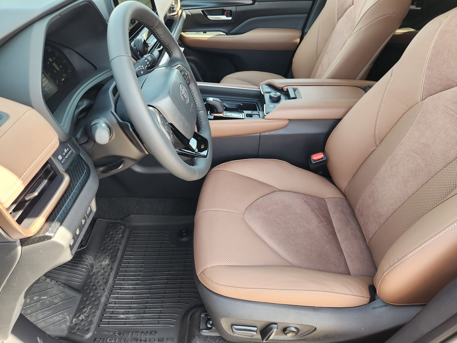 2026 Toyota Grand Highlander Hybrid MAX Platinum