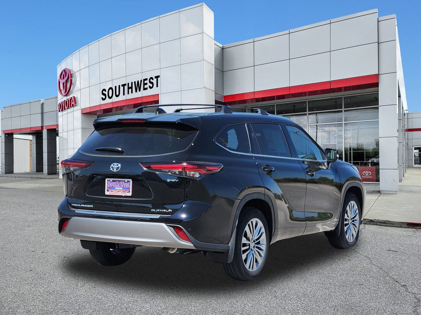 2026 Toyota Highlander Hybrid Platinum