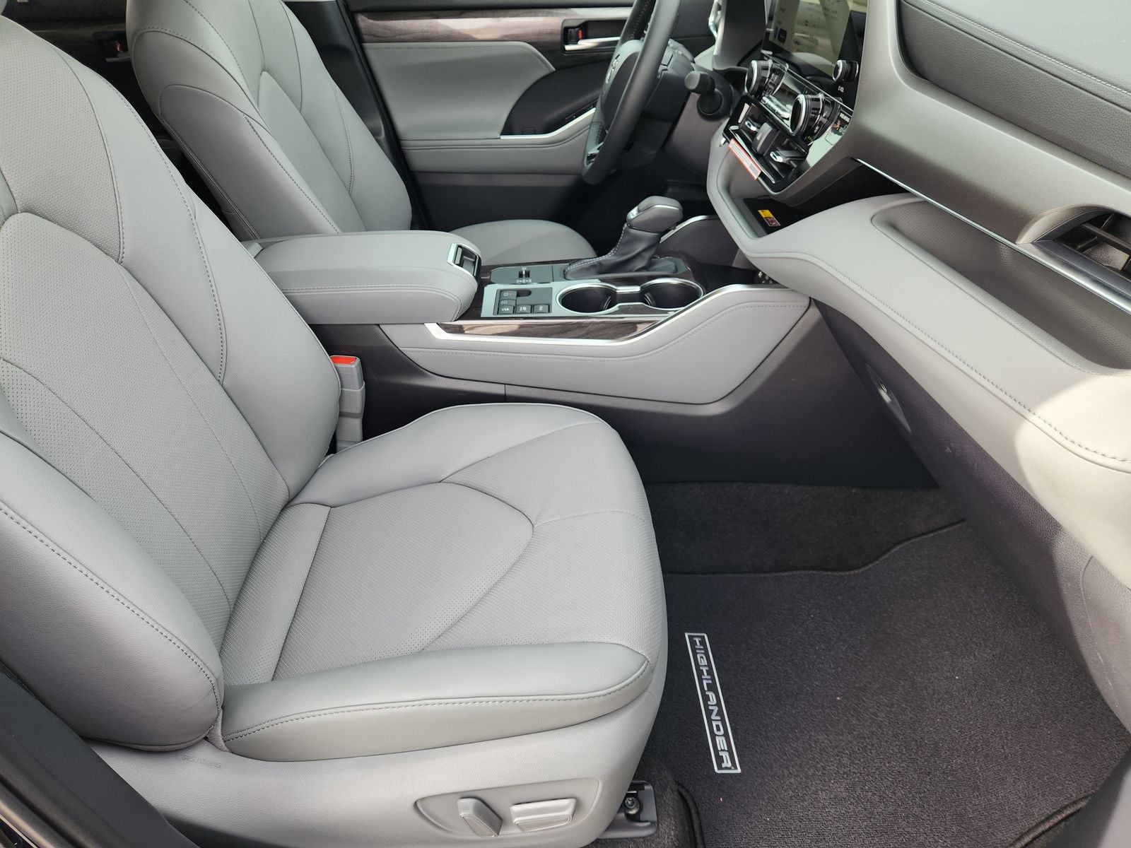 2026 Toyota Highlander Hybrid Limited