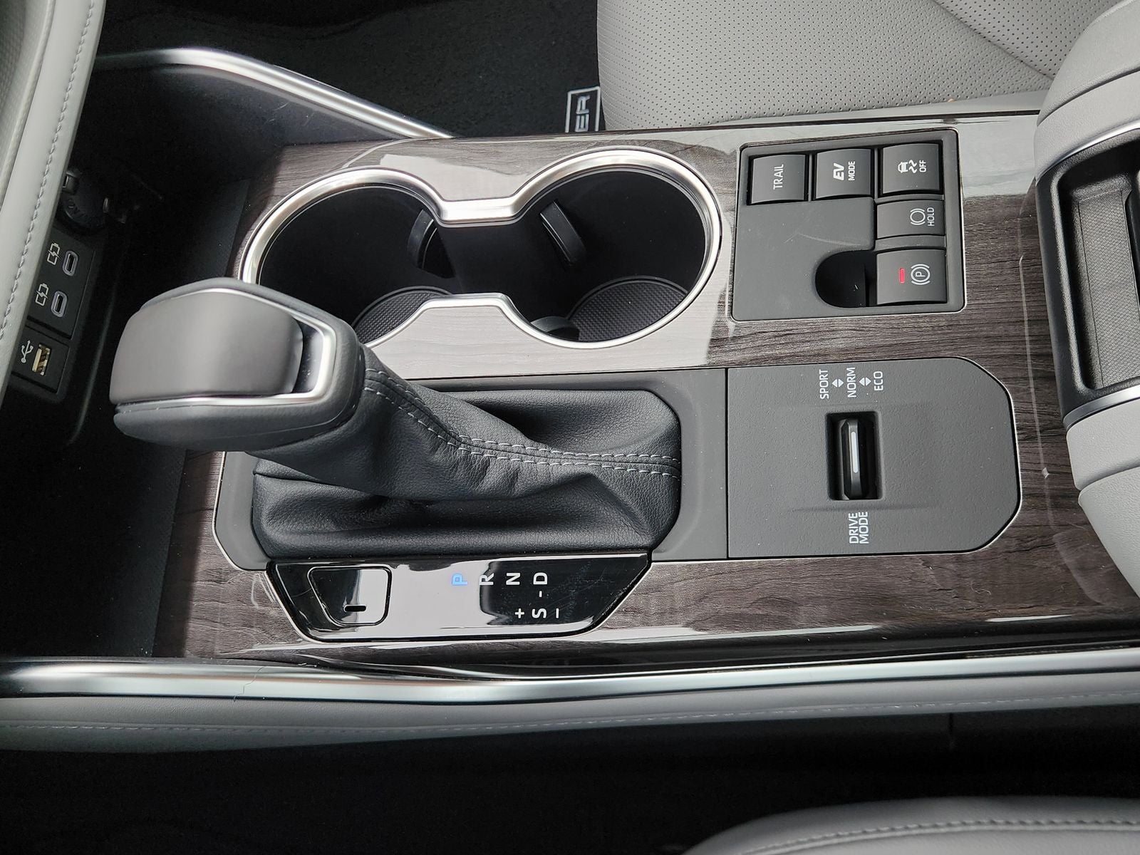 2026 Toyota Highlander Hybrid Limited