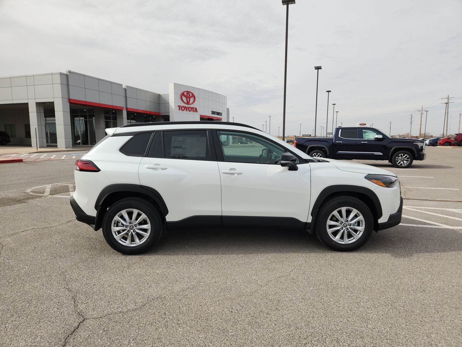 2026 Toyota Corolla Cross LE