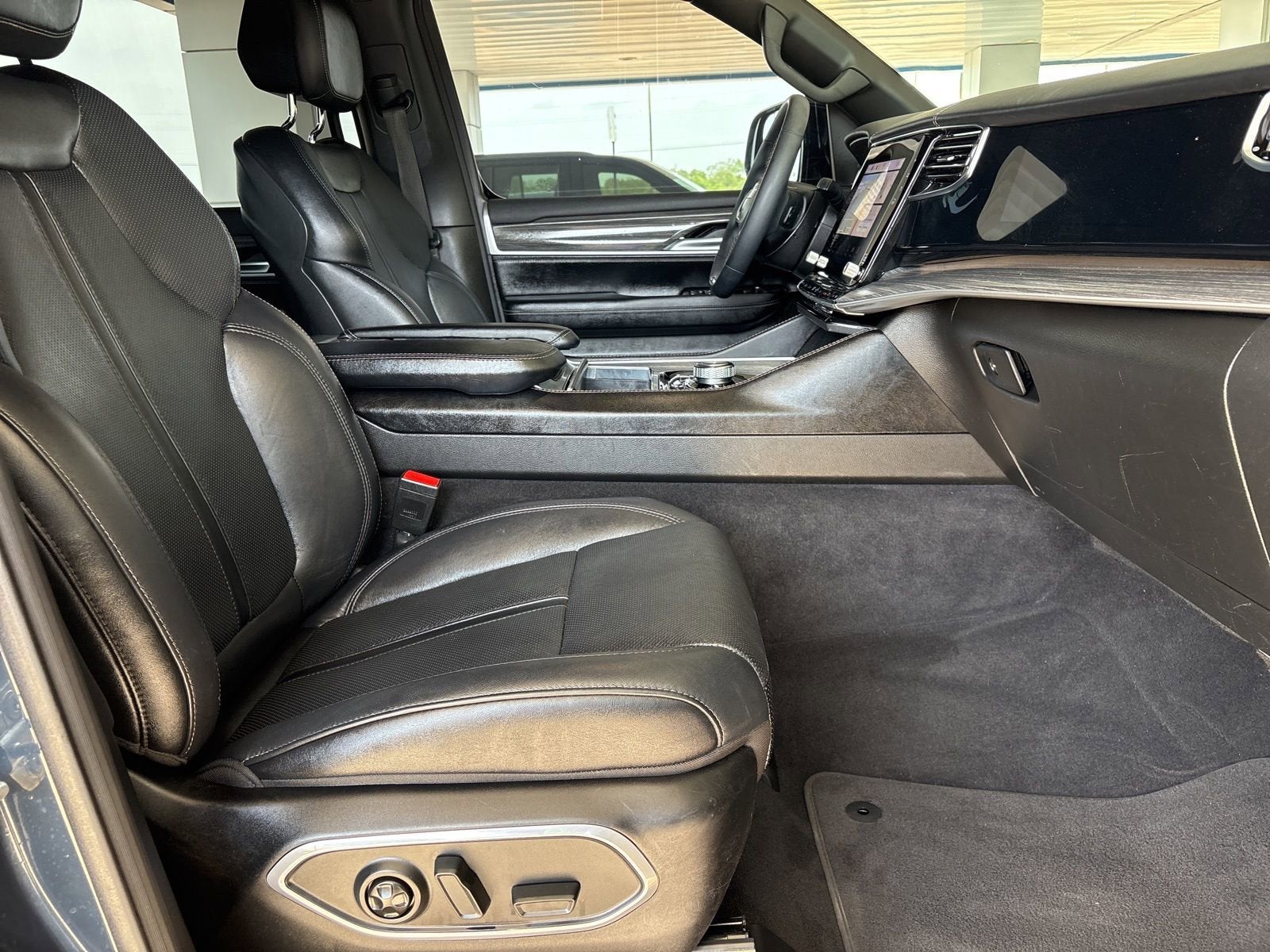 2023 Jeep Wagoneer L Series III