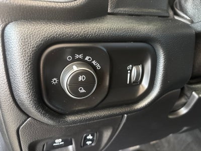 2020 RAM 1500 Big Horn Quad Cab 4x4 6'4" Box