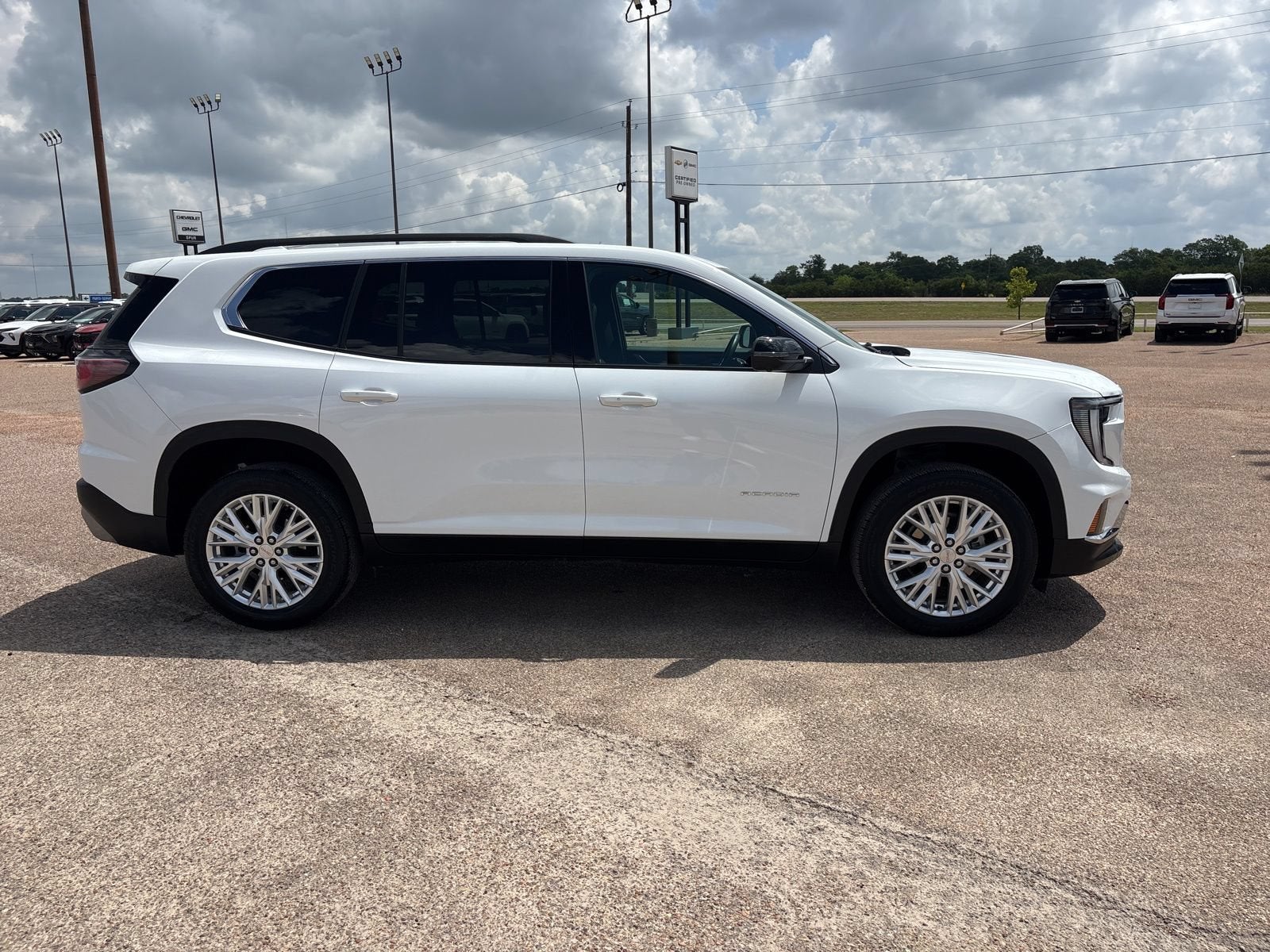 2024 GMC Acadia Elevation