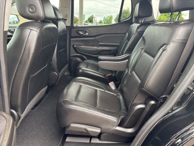 2022 GMC Acadia SLT