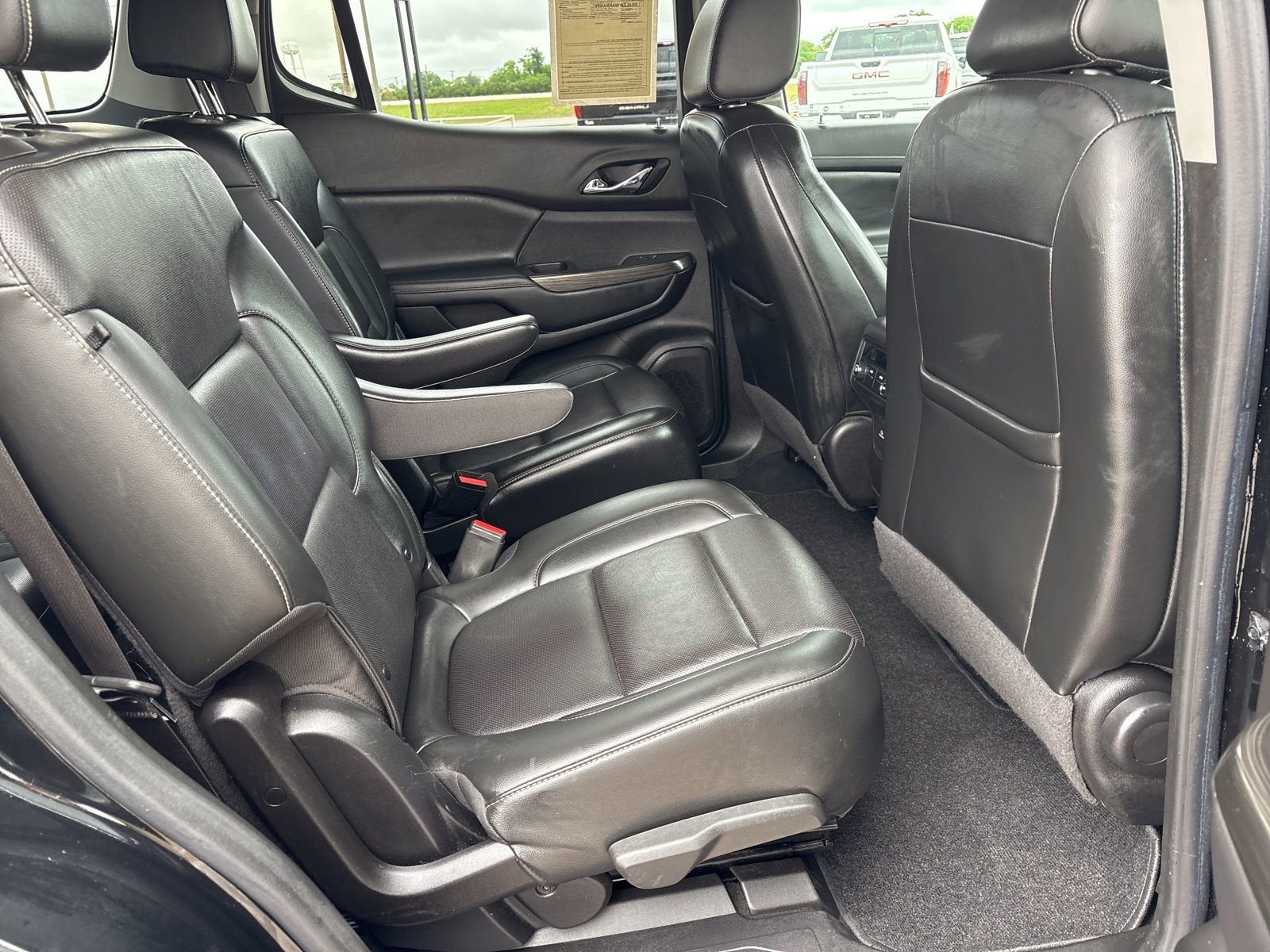 2022 GMC Acadia SLT